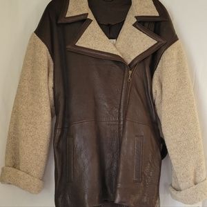 VAKKO SPORT 100% leather/shearling three quarter jacket; diagonal zipper front.